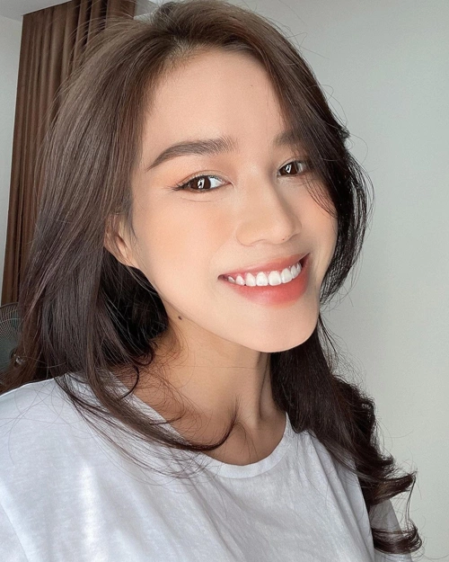 Đỗ Thị Hà Niềng Trong Suốt Sau Đăng Quang, Mà Vẫn Toả Sáng Hơn Cho Đến Thời Điểm Hiện Tại.