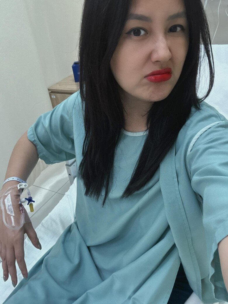 Đang ăn lẩu, Mai Phương Thúy cảm thấy chóng mặt và khó thở, tự đón xe vào bệnh viện. Hoa hậu cảm ơn lời hỏi thăm của mọi người. Cô cho biết sẽ chia sẻ thêm sau khi khỏe hơn. 