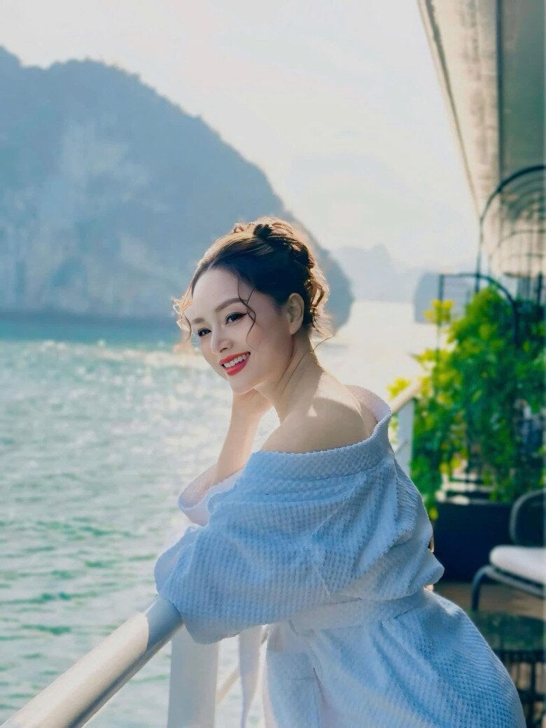 Lan Phương ngày càng xinh đẹp và tươi trẻ theo năm tháng.