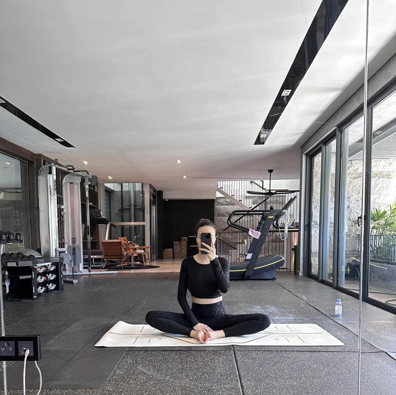 Tất cả là nhờ vào sự gắn bó nhiều năm qua với môn yoga!
