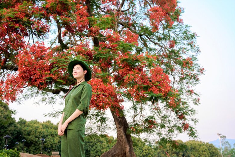 Nàng hậu đẹp bình dị và nhận được sự yêu mến từ người hâm mộ với những hoạt động ý nghĩa.