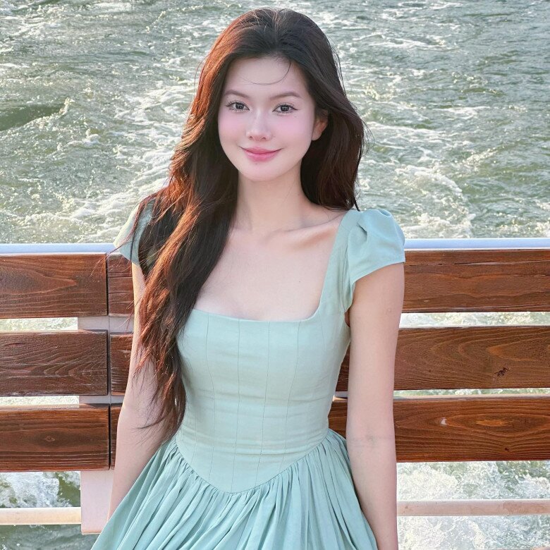 Yên Đan xinh đẹp và ngọt ngào tựa nàng thơ.