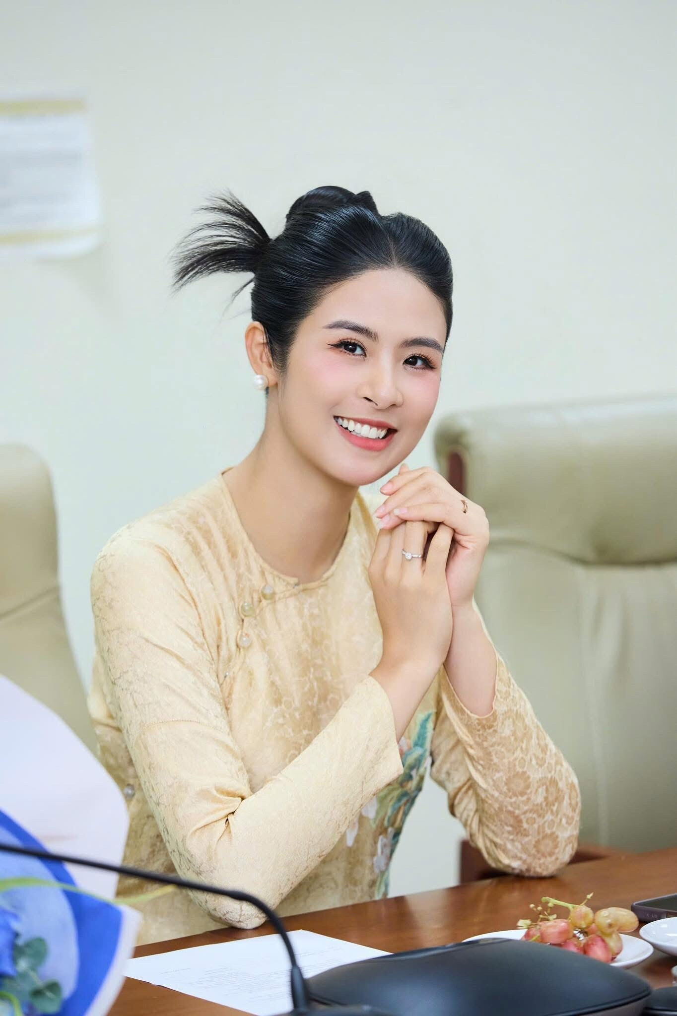 Tới năm sau đó, người đẹp lại tiếp tục thể hiện sự kém mặn mà với đấu trường quốc tế với lý do không muốn tìm kiếm cơ hội ở các cuộc thi khác.
