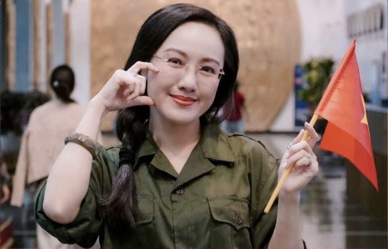 Mỹ nhân nhận được nhiều lời khen cho tài năng lẫn nhan sắc.