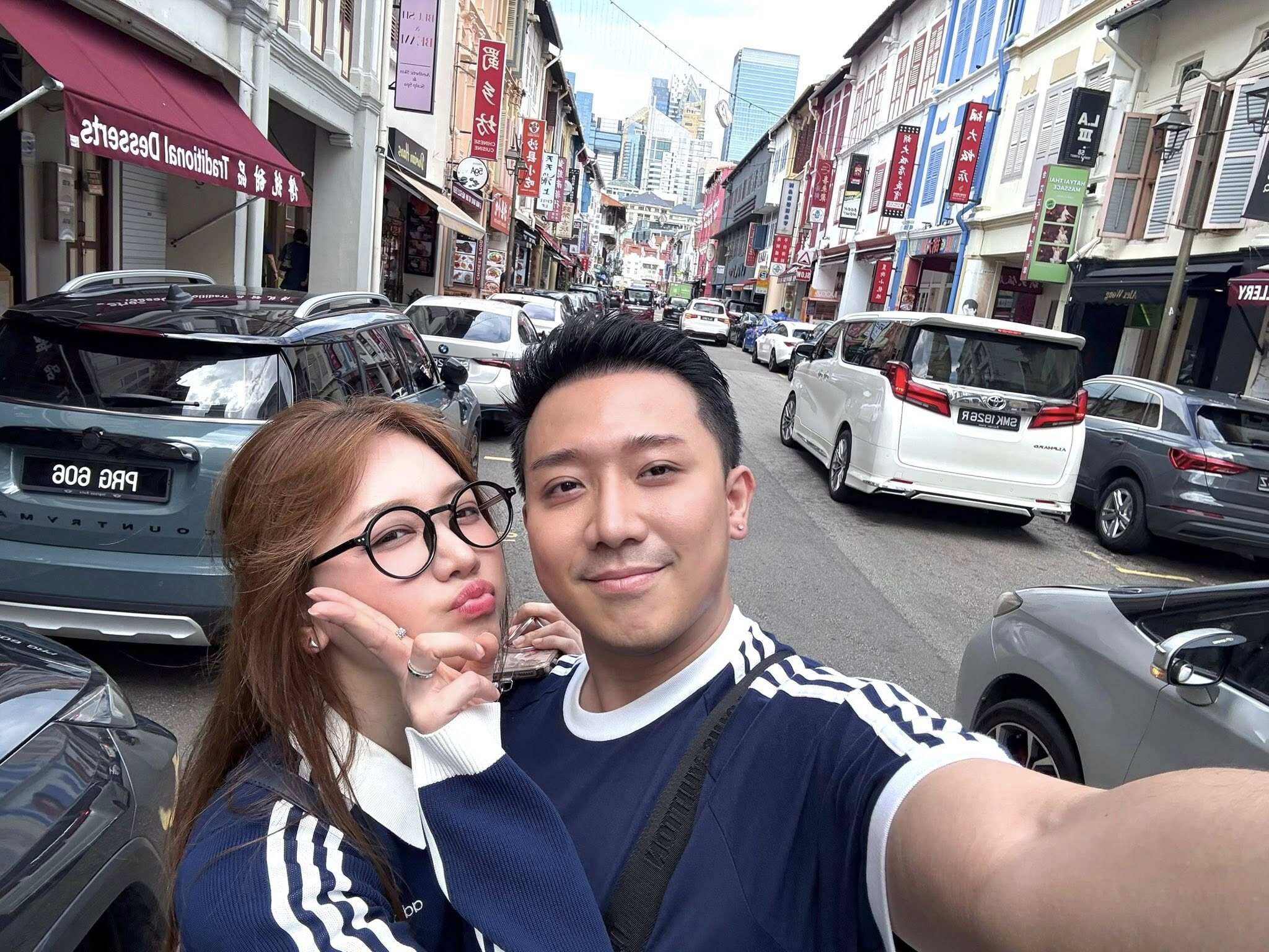 Trấn Thành và bà xã Hari Won thường thích diện đồ đôi cùng nhau.