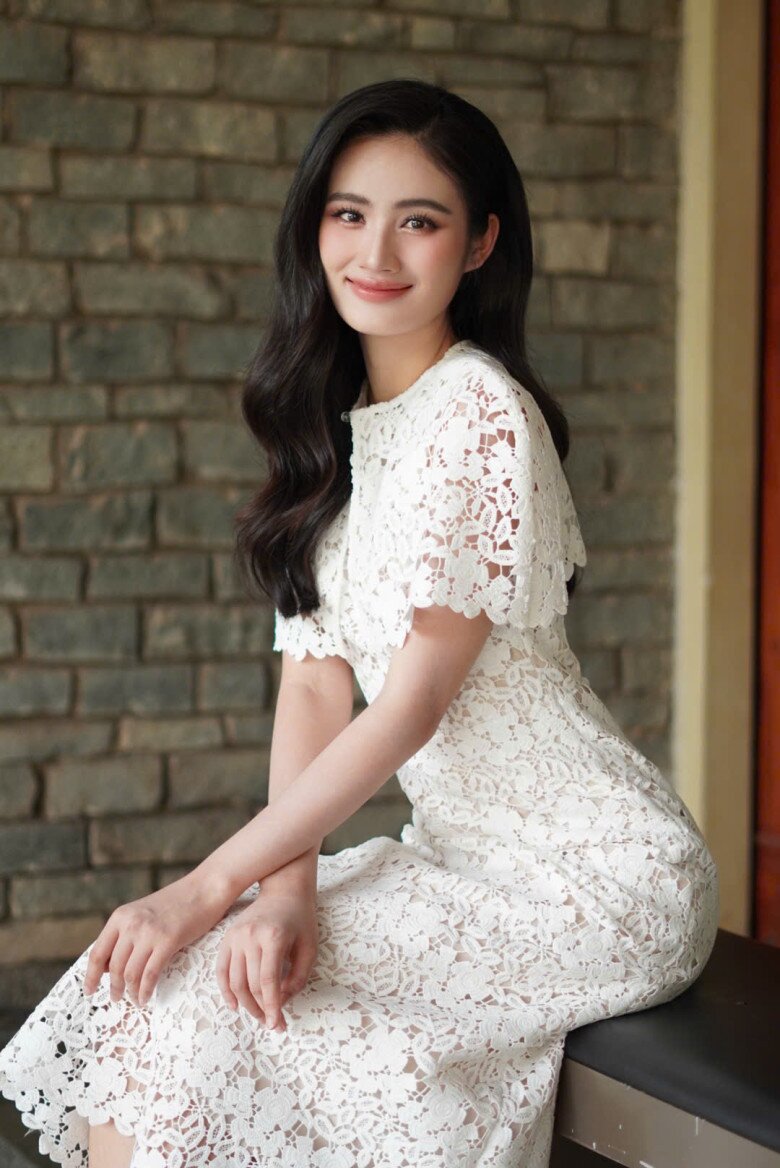 Ý Nhi mang hình ảnh một người phụ nữ Việt thời đại mới đến với đấu trường nhan sắc quốc tế.
