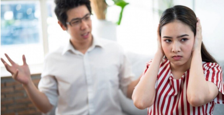 Chúng tôi cãi nhau rất lớn, cuối cùng chồng đưa đơn ly hôn, ép vợ ký vào. (Ảnh minh họa)