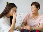 Yêu - Hàng xóm nói mẹ tôi đã “ăn chực” cả tuần nay, tôi gọi điện cho chị dâu thì nhận được tin sét đánh