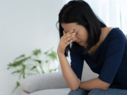 Yêu - Mẹ khuyên tôi hoãn mua xe để 1 tỷ cho em trai, lý do bà đưa ra làm tôi đau nhói
