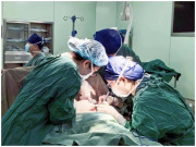 Bà bầu - Bà mẹ hốt hoảng phát hiện 2 “vật thể lạ” dưới cánh tay sau sinh, bác sĩ tiết lộ nguyên nhân khó ngờ
