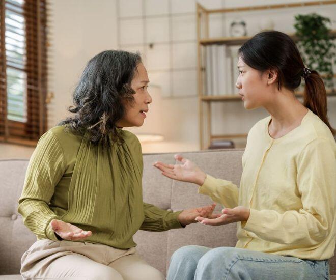 Đáp lại những lời tâm huyết của mẹ, con tôi nói sẽ không lấy chồng nữa, ở vậy cho sướng cuộc đời. (Ảnh minh họa)