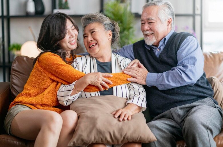 Sự hào phóng của bố mẹ chồng khiến cuộc sống của vợ chồng tôi vô cùng hạnh phúc. (Ảnh minh họa)