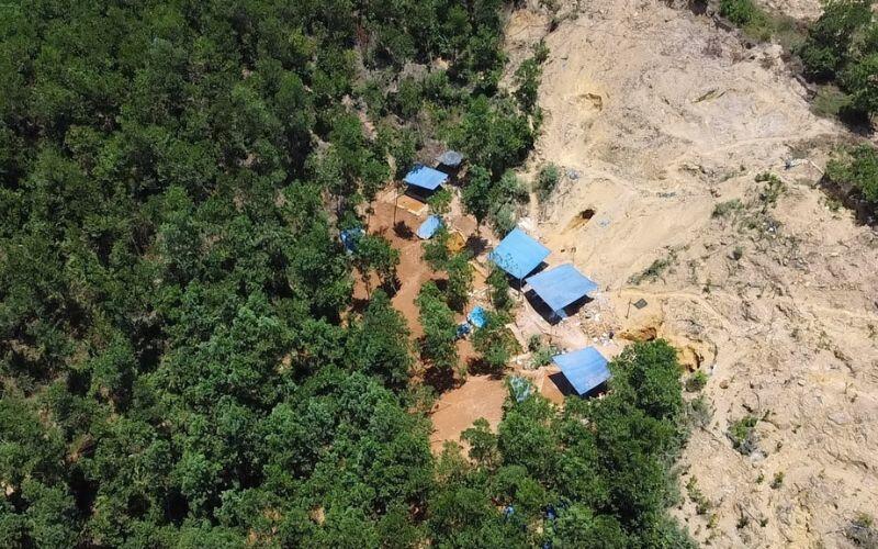 Tại Việt Nam, có một mỏ vàng được xem là lớn nhất cả nước, nằm ẩn mình trong lòng đất của tỉnh miền Trung. Đó chính là Quảng Nam, nơi mỏ vàng Bồng Miêu không chỉ nổi bật với trữ lượng khổng lồ và quá trình khai thác từ thời Chăm Pa đến nay.