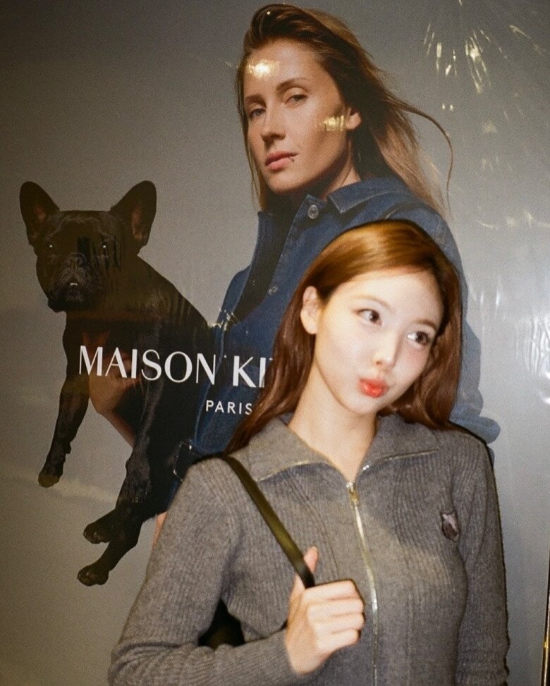 Đây cũng là màu tóc mà cô nàng Nayeon của TWICE ưu ái bởi vừa sang vừa nữ tính, không hề sến súa.