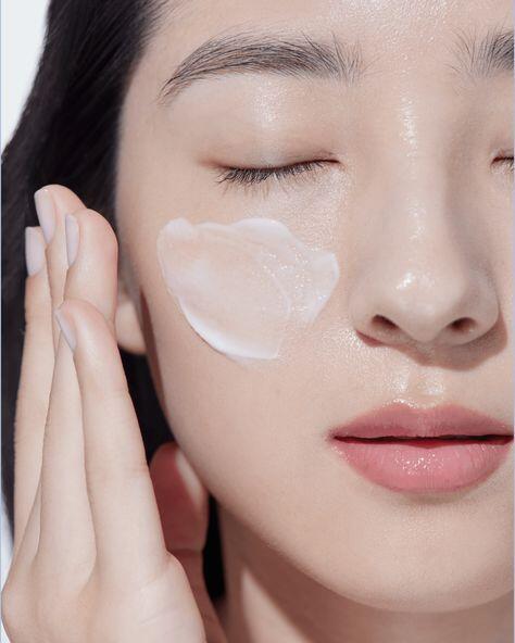 Làn da sau khi được tắm lạnh sẽ dễ dàng hấp thu dưỡng chất để có một làn da mịn màng 