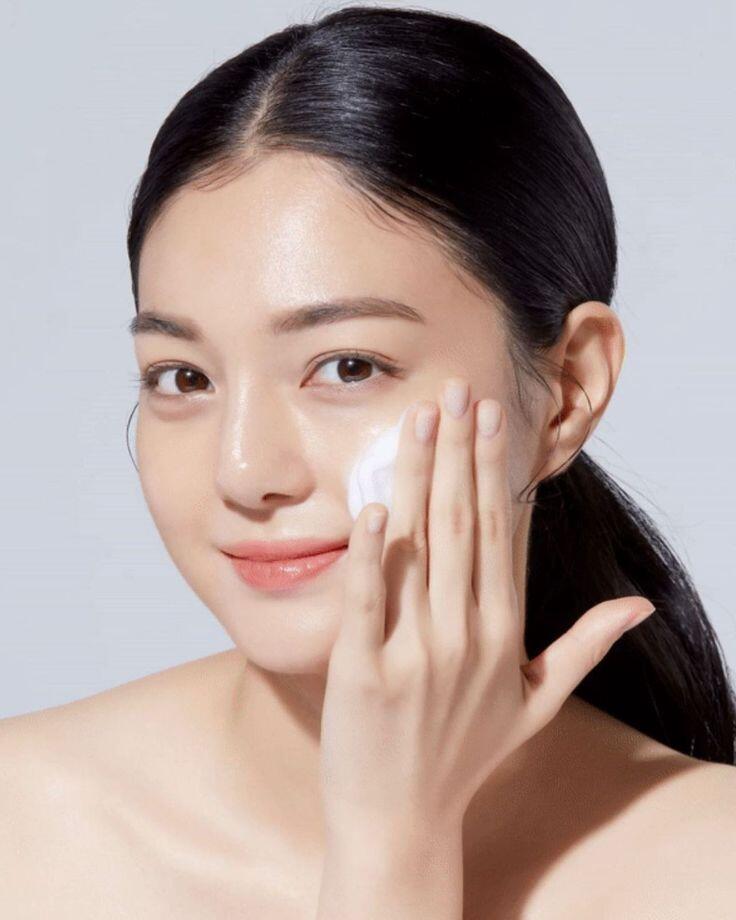 Quy trình chăm da đòi hỏi chị em phải kiên nhẫn để tránh tình trạng các thành phần có trong mỹ phẩm xung đột với nhau