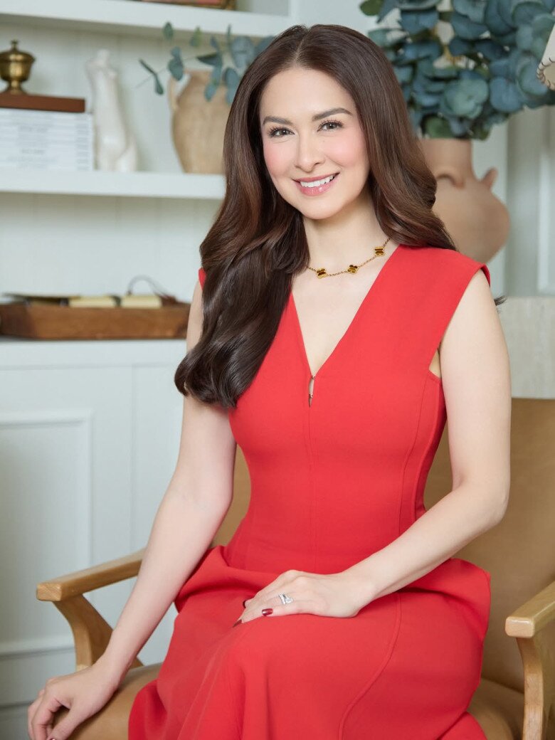 Marian Rivera ở tuổi 40 vẫn đẹp ngời ngời với nhan sắc lai Tây Ban Nha và vóc dáng nóng bỏng 