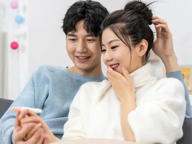 Đăng tin mang thai quá sớm lên mạng xã hội, mẹ bầu rơi vào vòng xoáy áp lực từ gia đình đến đồng nghiệp