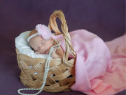 Bà bầu - 137 năm chỉ đẻ con trai, cả họ náo loạn khi đón bé gái đầu tiên