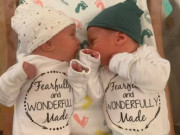 Bà bầu - Vừa chào đời đã 30 tuổi, cặp song sinh khiến dân mạng ngơ ngác: “Con chỉ thua mẹ đúng 3 tuổi”