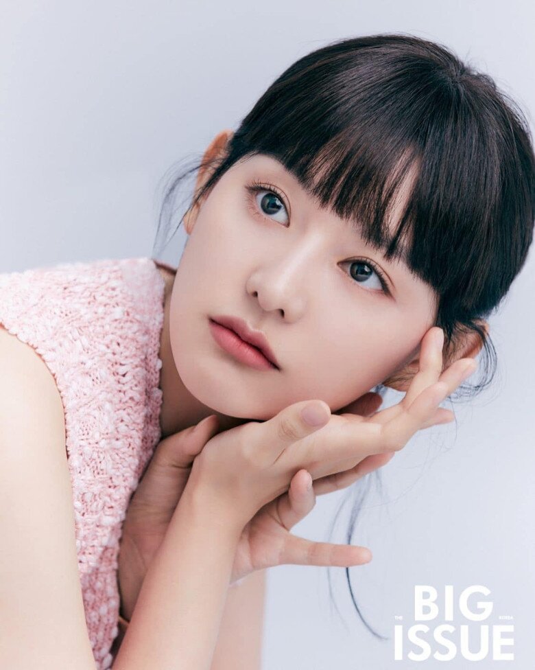Khán giả đánh giá gương mặt tuyệt đẹp tự nhiên của Kim Ji Won là thứ mà những cuộc phẫu thuật thẩm mỹ không thể tạo được.