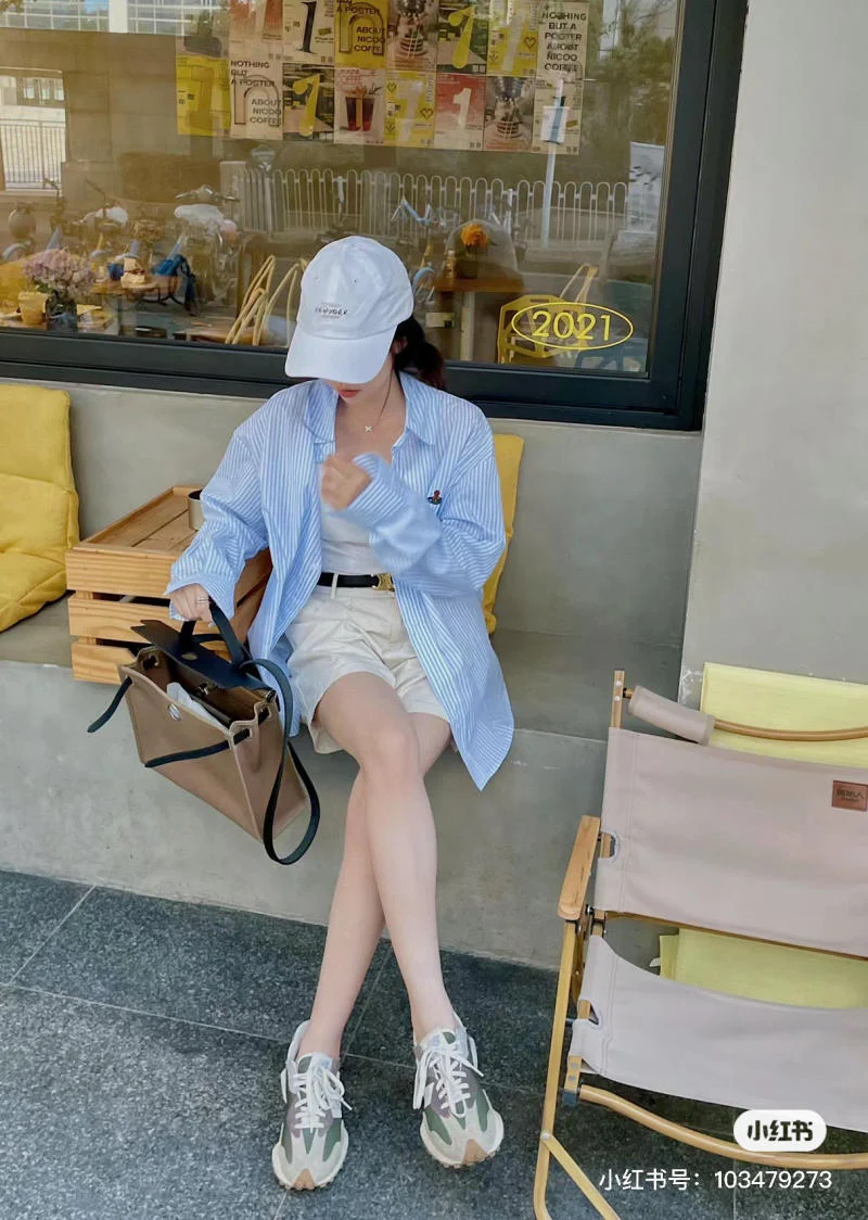 4 chiếc áo sơ mi mà tôi đang phát cuồng, chị em nên sở hữu một chiếc để trông thon gọn hơn và che đi mỡ thừa - 7