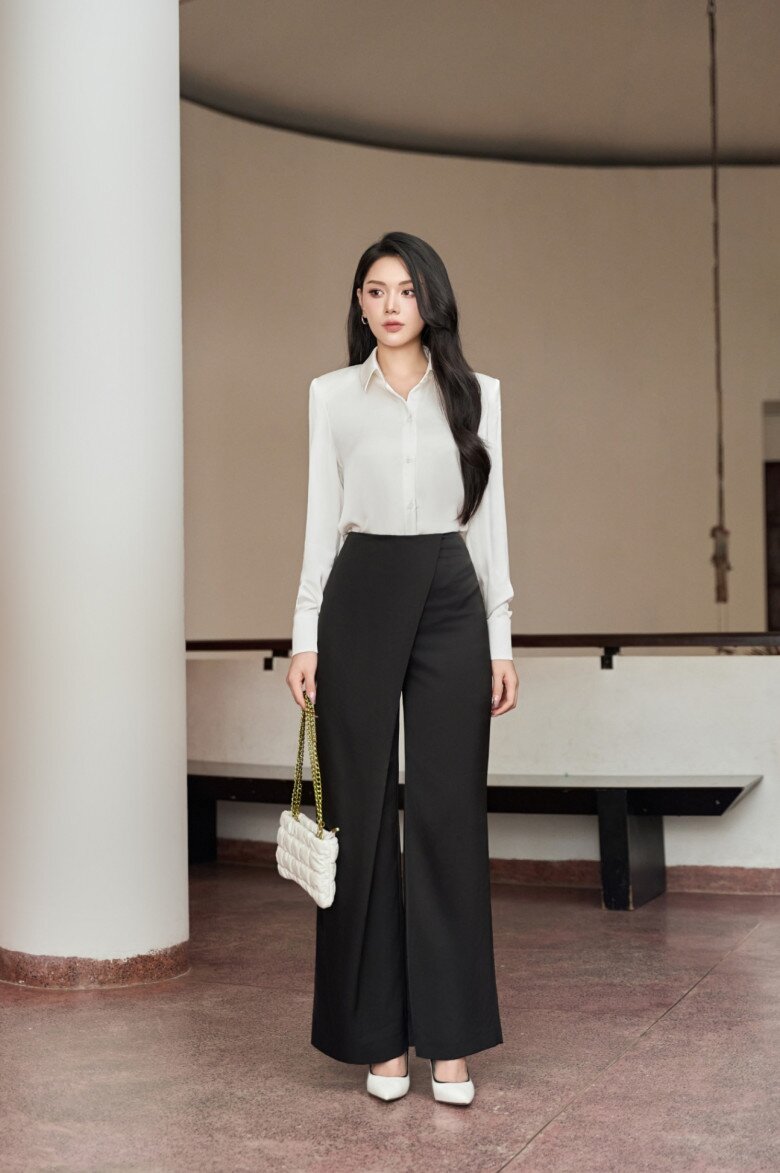 Phối quần lụa với áo sơ mi và giày cao gót, ngay lập tức các nàng sẽ có phong cách công sở thanh lịch.