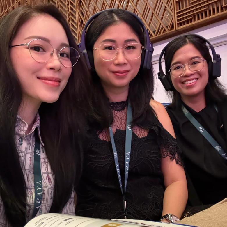 Stephanie Nguyễn, Jennifer Nguyễn ngoài đời không ăn vận cầu kỳ, trang điểm nhẹ nhàng nhưng toát lên vẻ đẹp tri thức.