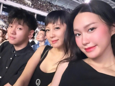 Mẹ Doãn Hải My gây chú ý với trang phục sexy vượt con gái