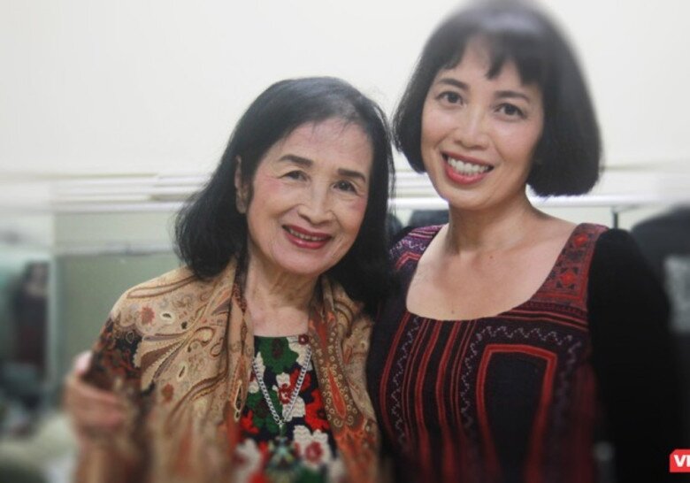 Trà Giang và con gái - nghệ sĩ piano Bích Trà. 