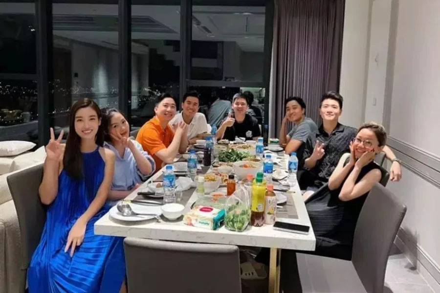 Sao Việt mặc lại đồ cũ khi bầu bí vẫn amp;#34;chặt chémamp;#34;: Bí kíp phối đồ đẹp miễn chê, tiết kiệm tiền triệu cho mẹ bầu sành điệu - 5