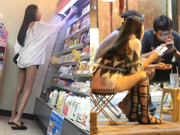 Ngượng chín mặt với mốt giấu quần của hội gái xinh làm lộ cả góc tam giác, người xung quanh chẳng dám nhìn