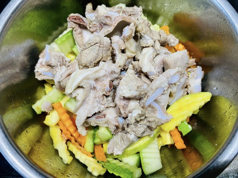 Vét tủ lạnh: Nhà thừa ít lưỡi lợn luộc, đem ngay làm món nộm giòn ngon thanh mát giải nhiệt ngày hè - 5