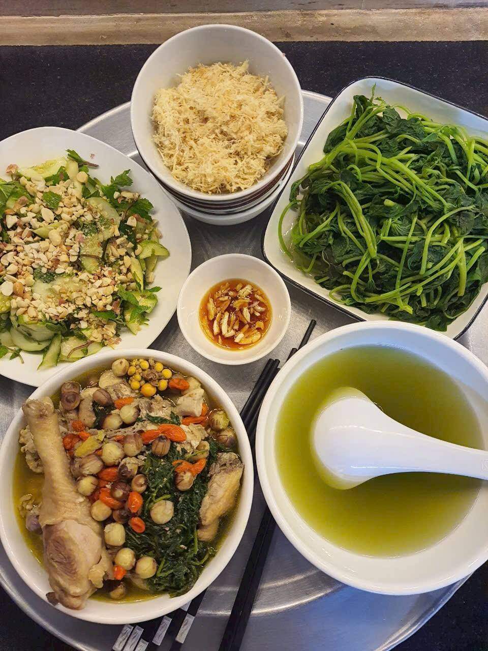 Cô giáo mê nấu ăn ngày nào cũng vào bếp 2 bữa khoe loạt cơm nhà đủ món ngon - 17