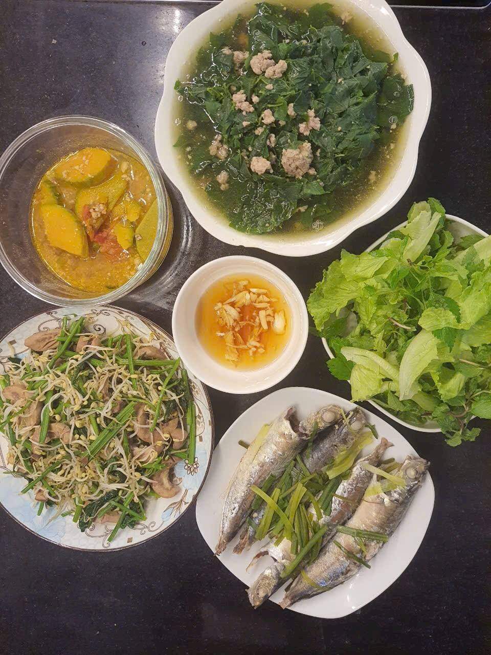 Cô giáo mê nấu ăn ngày nào cũng vào bếp 2 bữa khoe loạt cơm nhà đủ món ngon - 11
