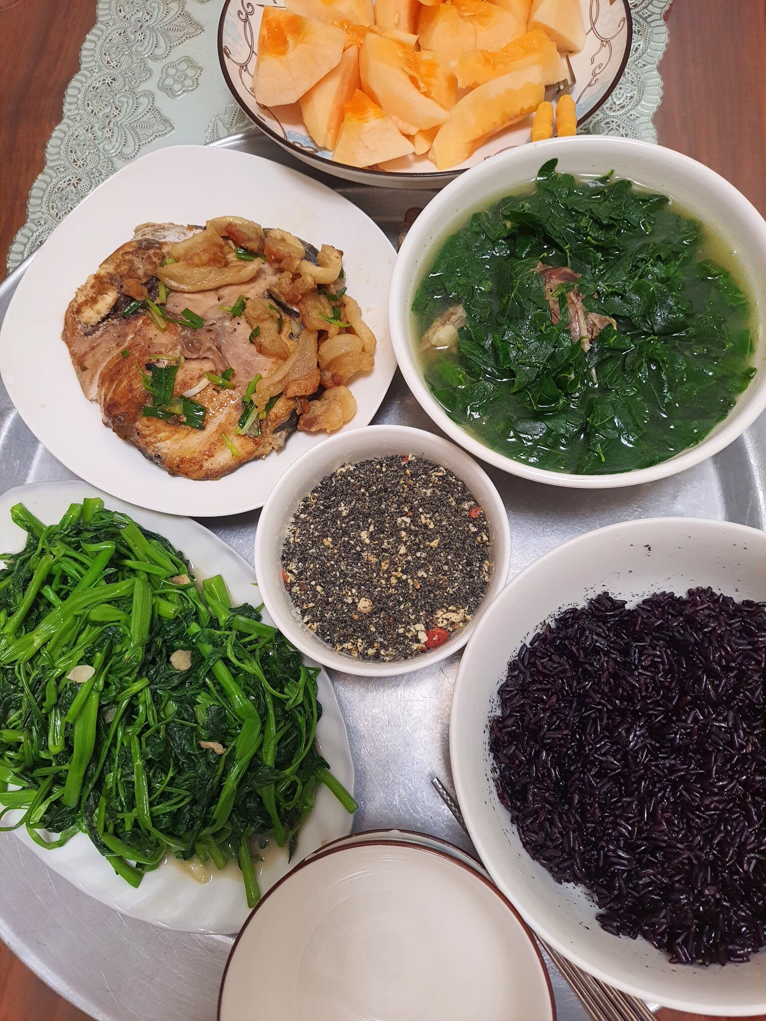 Cô giáo mê nấu ăn ngày nào cũng vào bếp 2 bữa khoe loạt cơm nhà đủ món ngon - 9