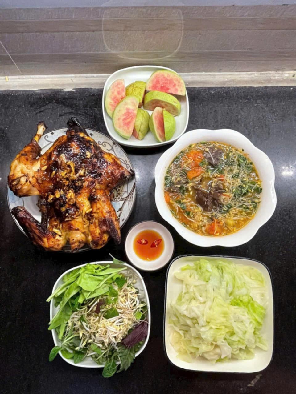 Cô giáo mê nấu ăn ngày nào cũng vào bếp 2 bữa khoe loạt cơm nhà đủ món ngon - 3