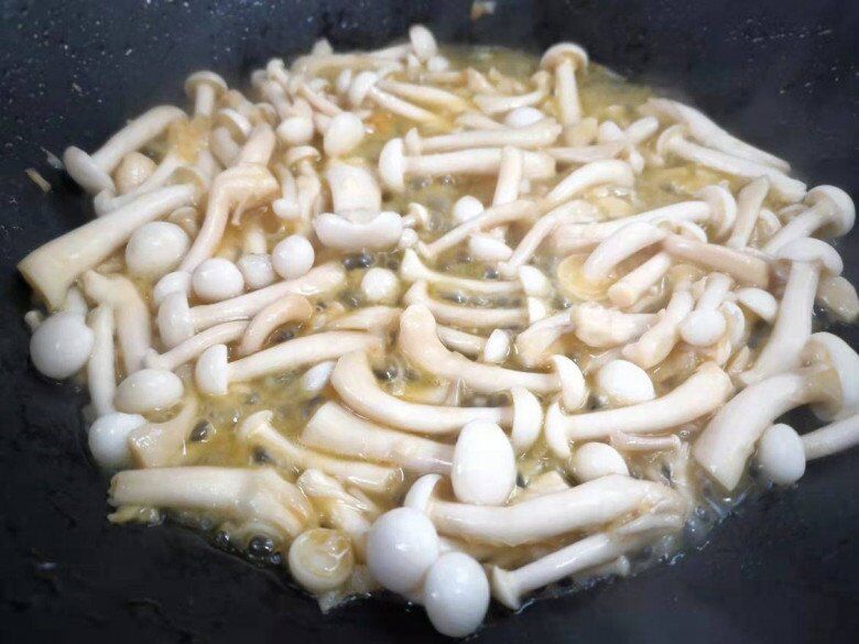 Đều là rau 2 loại này xào chung với nhau bổ máu tốt cho mắt ăn ngon chẳng cần đến thịt - 3