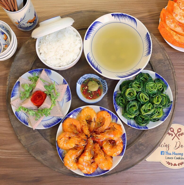 Mâm cơm dễ nấu mà ngon.