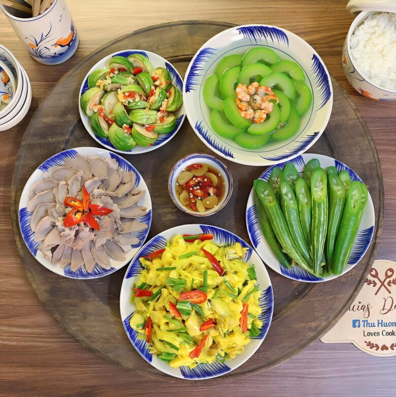 Bữa cơm chiều nay thật hấp dẫn với 5 món ngon.