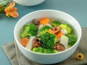 Cơm, lòng trắng trứng, khoai tây - thứ nào mới cứu được món canh mặn?