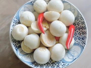 Hè đến rồi, muốn muối cà mà nhiều năm làm luôn bị thâm đen, màng khú, hỏi đầu bếp mới biết tôi đã sai cách