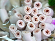 Bếp Eva - Lòng se điếu là gì mà đắt đỏ, dân sành ăn săn lùng? Cách chọn lòng chuẩn và luộc ngon giòn không bị hôi