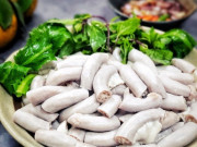 Bếp Eva - Làm sạch lòng, người sành ăn mới biết dùng loại nước nghe tên đã thấy mặn này để rửa, lòng hết sạch mùi hôi lại giòn ngon