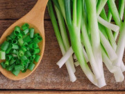 Bếp Eva - Mua hành lá về vài hôm là hỏng, nhớ những bước này để cả tháng vẫn tươi nguyên