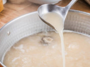 Bếp Eva - Hầm xương, nên cho muối vào lúc nào nước mới trong, 30 năm tôi làm sai giờ mới biết cũng chưa muộn