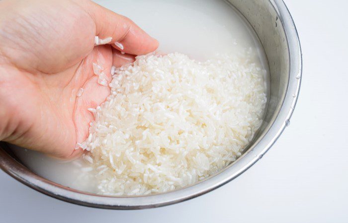 Nấu cơm đừng chỉ cho mỗi nước, nhớ thêm 2 thứ này, không cần nồi xịn, cơm vẫn dẻo thơm khó tin! - 2