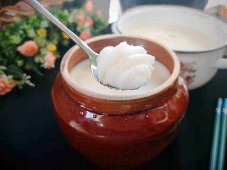 Rán mỡ lợn, người sành ăn đổ thêm bát nước này vào làm mỡ trắng tinh thơm phức, tóp giòn tan, tôi thấy hiệu quả liền làm theo - 1