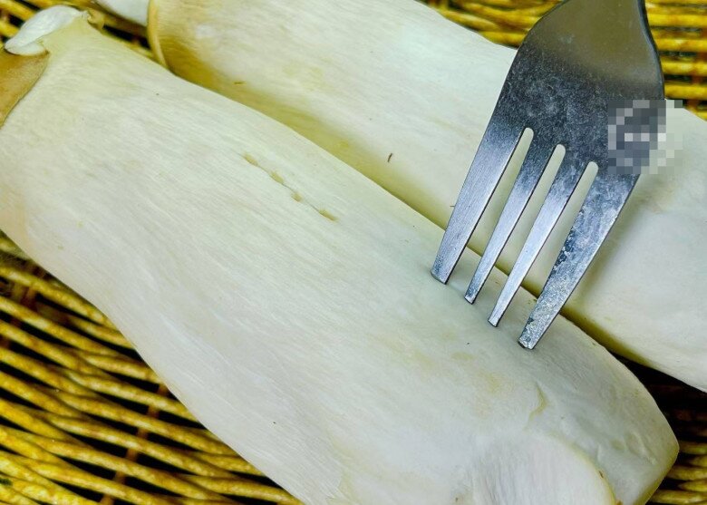 Rau này được coi là “vua tăng cường miễn dịch”, có thể bổ sung 18 loại axit amin, xào hay kho đều hấp dẫn, tốn cơm - 2