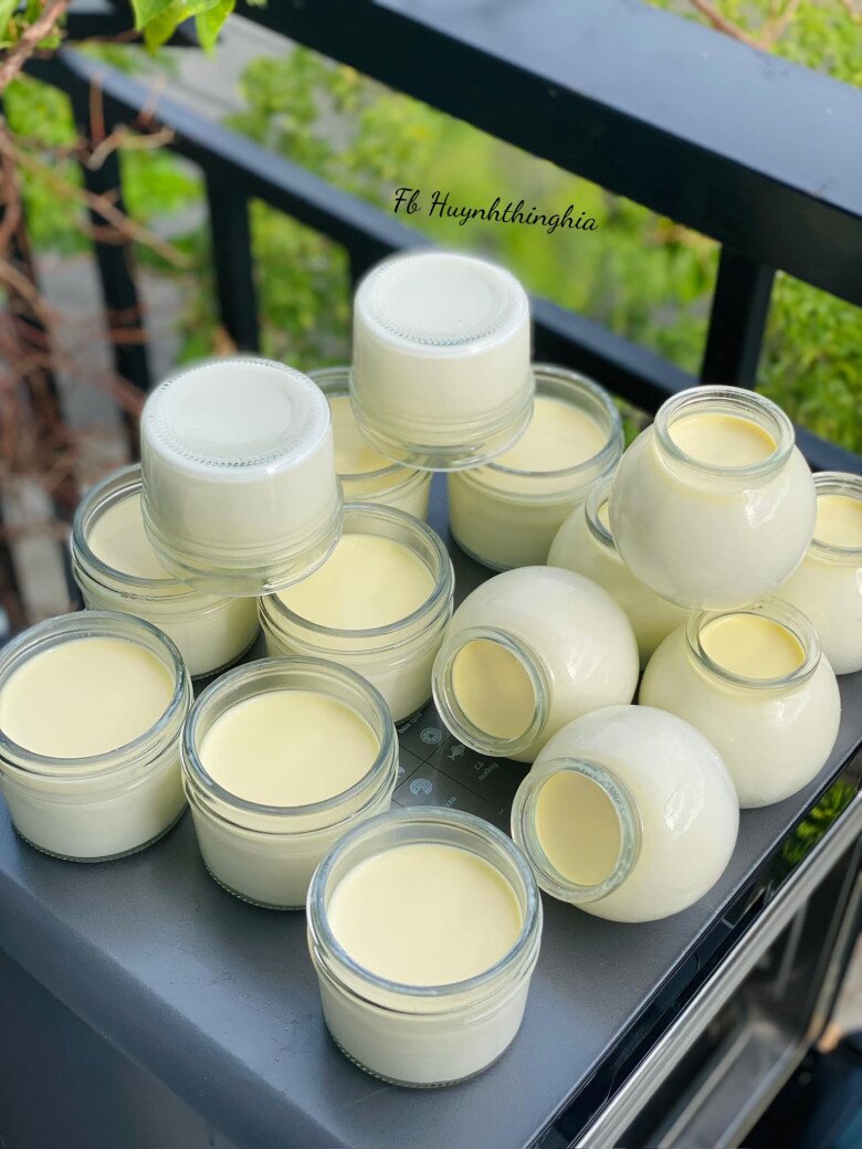 Chúc các bạn thành công với cách làm sữa chua phô mai úp ngược!